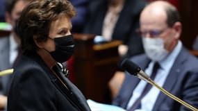 La ministre de la Culture Roselyne Bachelot lors d'une session à l'Assemblée nationale le 25 janvier 2022