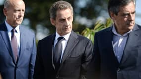 (g à d) Le maire de Bordeaux Alain Juppé, l'ex-président Nicolas Sarkozy et l'ancien Premier ministre François Fillon, le 5 septembre 2015 à La Baule