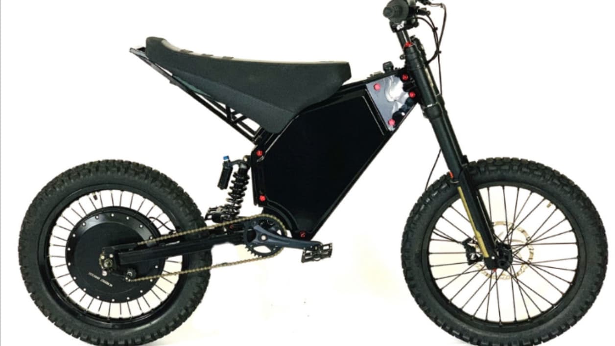 Ce vélo électrique coûte très cher, son prix démarre à partir de 10.499 dollars (plus de 9.000 euros). Ce vélo électrique coûte très cher, son prix démarre à partir de 10.499 dollars (plus de 9.000 euros).