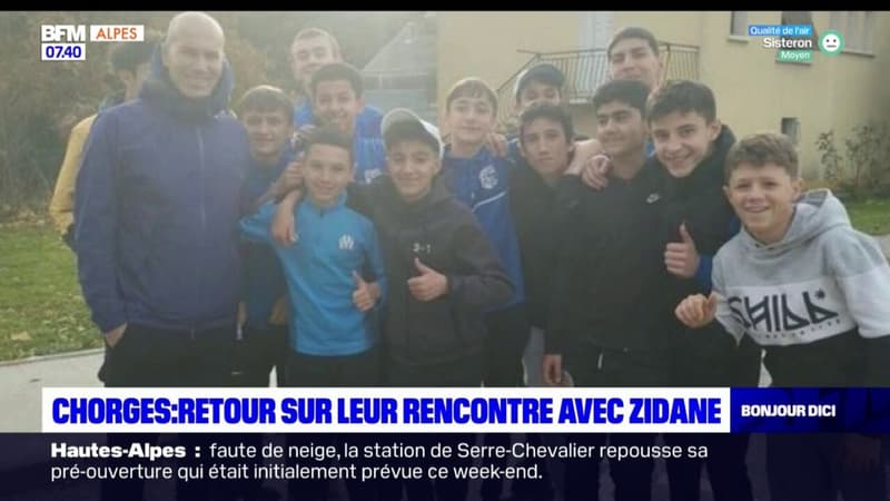 "Incroyable": les jeunes de l'équipe de foot de l'Argentière-la-Bessée reviennent sur leur rencontre avec Zidane