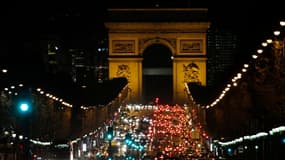 L'hôtel Marriott est situé à proximité de l'Arc de triomphe et pas très loin des boutiques de luxe qu'affectionnent les Chinois.