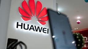 Huawei discute avec Google pour tenter de trouver une solution à la rupture de ses liens avec le géant américain de l'internet, a déclaré mardi le fondateur du groupe chinois de télécommunications.