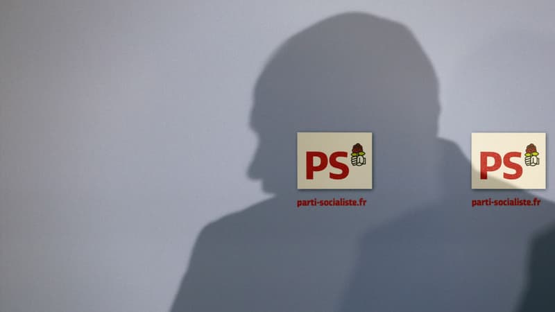 L'ombre du Premier secrétaire du Parti socialiste, Jean-Christophe Cambadélis, lors d'une conférence de presse