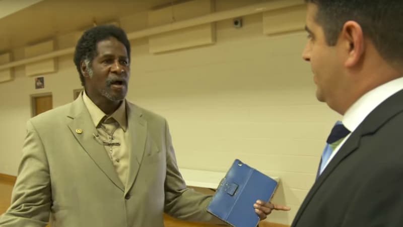 Lawrence McKinney dans un reportage de CBS. 