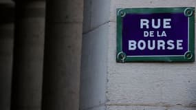 Le CAC revient sur les 4.900 points