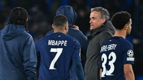 Kylian Mbappé et Luis Enrique lors du 8e de finale retour de Ligue des champions face à la Real Sociedad, le 05/03/2024