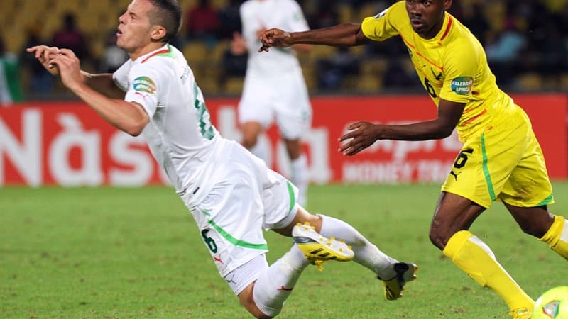 Djamel Mesbah et l'Algérie se sont pris les pieds dans le tapis