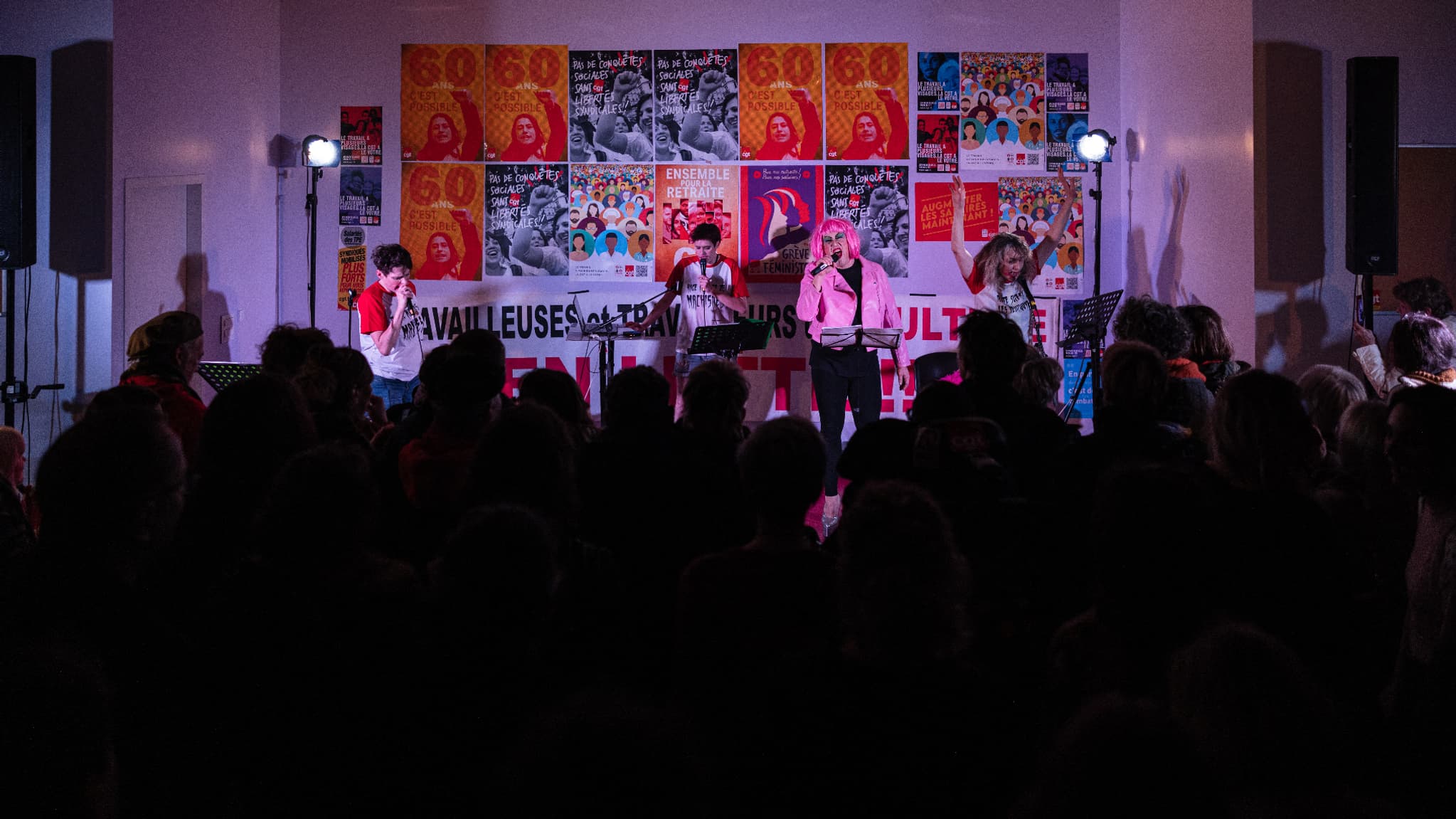 Corinne Masiero et son groupe Les Vaginites ont participé un "Cabaret des Luttes" organisé samedi 8 et dimanche 9 avril 2023 à la bourse du travail de Lille. Corinne Masiero et son groupe Les Vaginites ont participé un "Cabaret des Luttes" organisé samedi 8 et dimanche 9 avril 2023 à la bourse du travail de Lille.