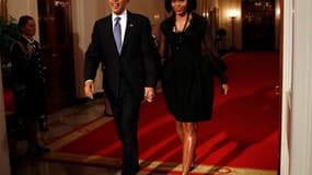 La fortune du couple Obama est évaluée pour 2009 dans une fourchette comprise entre 2,3 et 7,7 millions de dollars, provenant principalement de droits d'auteur tirés de la vente de deux livres écrits par Barack Obama avant qu'il ne devienne président des