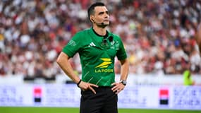 L'arbitre Pierre Brousset lors de la finale du Top 14 entre Toulouse et Bordeaux-Bègles, le 28 juin 2025 au Stade de France