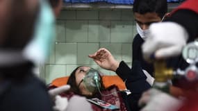 Une Syrienne à l'hôpital d'Alep le 24 novembre.