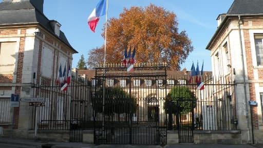 La préfecture de l'Oise, à Beauvais, a indiqué que la famille Manoukian devait "impérativement" quitter le foyer d'accueil le 3 février 2014.