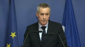 Le procureur de la République de Paris a détaillé les échanges entre policiers et meurtrier.