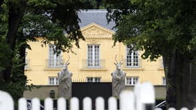 Vue de la façade de La Lanterne, à Versailles.