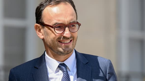 Le ministre des Comptes publics Thomas Cazenave à la sortie de l'Elysée après le Conseil des ministres le 21 juillet 2023