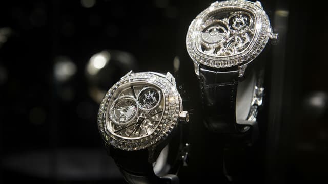 En cinq minutes, des braqueurs ont dérobé pour 700.000 euros de montres dans une horlogerie parisienne (illustration).