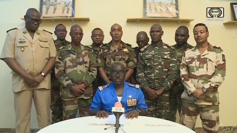 Putsch au Niger: le régime militaire accuse la France de préparer une 