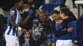 La belle étreinte entre Sergio Conceiçao et son fils, Francisco