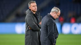 L'entraîneur du PSG Luis Enrique et Luis Campos, 3 novembre 2023