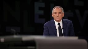 Le Premier ministre François Bayrou sur le plateau de l'émission "L'Evénement" sur France 2 le 19 décembre 2024 à Paris