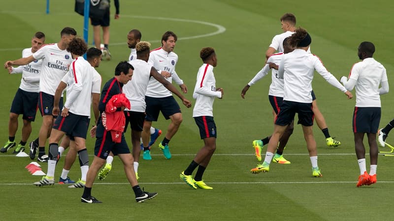 Des perquisitions au Camp des Loges ?
