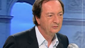 Michel-Edouard Leclerc s'en est pris au gouvernement, qui selon lui ne respecte pas sa promesse de ne pas augmenter les impôts en 20154.
