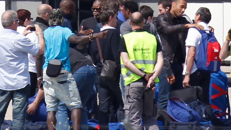 Les Bleus se quittent sur le tarmac du Bourget