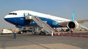 Un Boeing 777-9 sur le tarmac de l'aéroport international Hamad