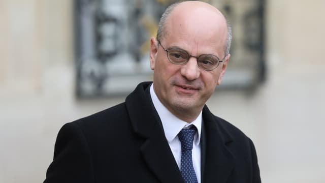 Le ministre de l'Education nationale Jean-Michel Blanquer dans la cour de l'Elysée le 11 décembre 2019