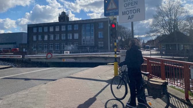 Le pont de Warande à Bruges, en Belgique