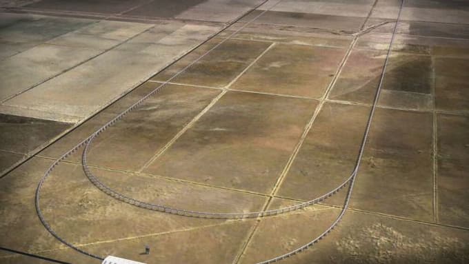Le tracé de la piste d'essai d'Hyperloop Transportation. Le tracé de la piste d'essai d'Hyperloop Transportation.