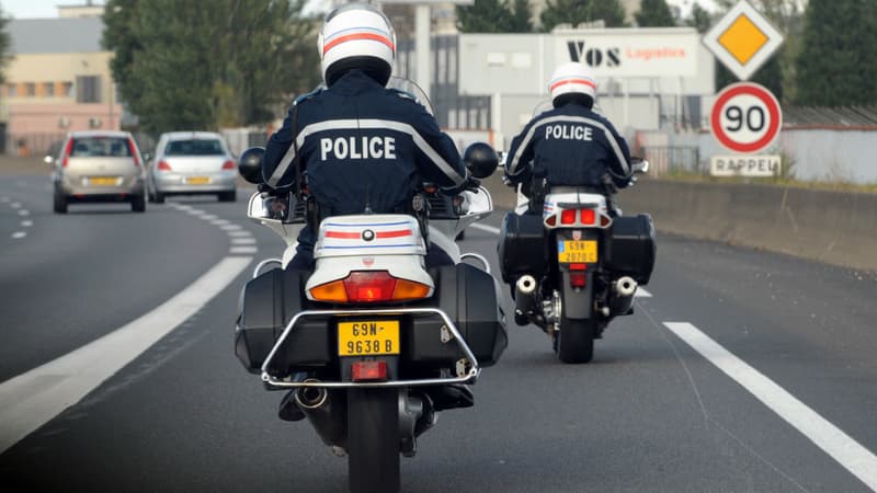 Saint-Priest: trois blessés, dont deux motards de la police, dans un accident de la route