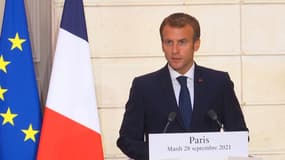 L'affaire des sous-marins australiens "ne change en rien la stratégie indopacifique de la France", a affirmé ce mardi matin Emmanuel Macron.