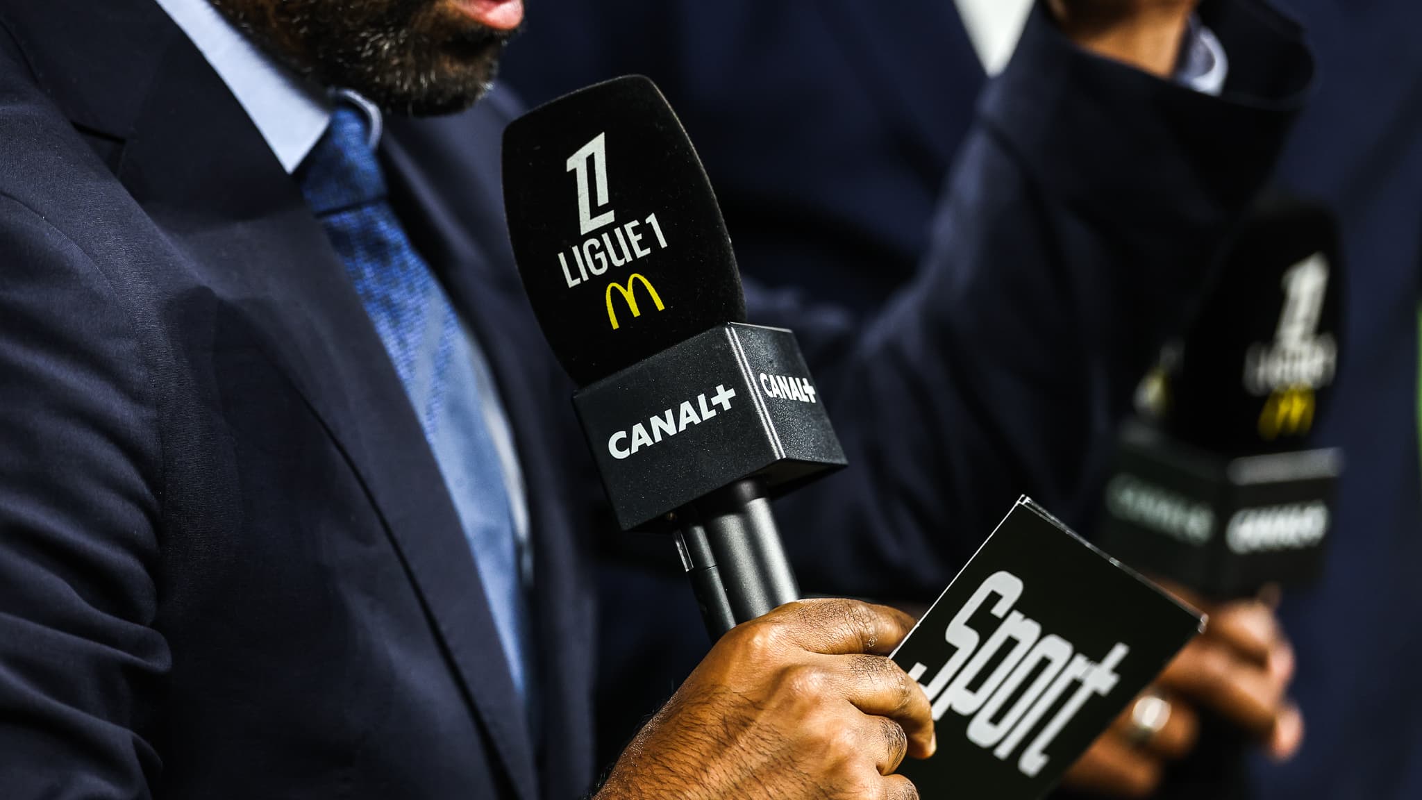 "SI VOUS VOUS RÉCONCILIEZ AVEC VOTRE FEMME DIVORCÉE, ELLE NE VA PAS CONTINUER À VOUS RÉCLAMER UNE PENSION!" POURQUOI LE DEAL LIGUE 1+/CANAL A ENCORE CAPOTÉ