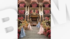 Une photo prise par un wedding planner, The Lake Como Weddings, du mariage de Madelaine Brockway et Jacob La Grone à Paris dans l'Opéra Garnier. 