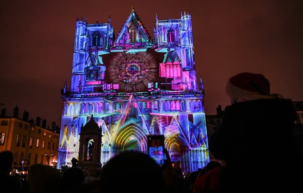 La cathédrale Saint-Jean, durant la Fête des Lumières 2021.