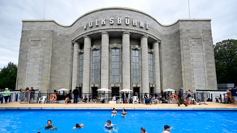 Un théâtre allemand annule un événement en non-mixité, dénonçant une "campagne de haine raciste"
