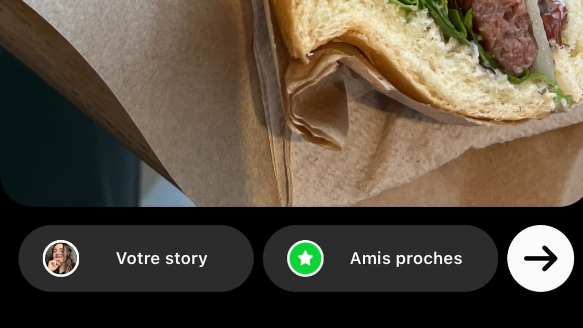 Bouton pour publier une story privée (situé à droite)