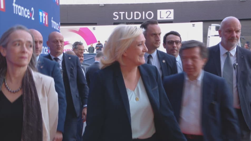 Arrivée de Marine Le Pen aux studios du débat présidentiel, le 20 avril 2022 Arrivée de Marine Le Pen aux studios du débat présidentiel, le 20 avril 2022