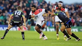 Christopher Tolofua sonne la charge