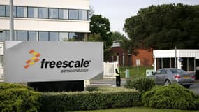 Des équipements de l'usine de semi-conducteurs Freescale de Toulouse, qui a fermé ses portes l'été dernier avec comme conséquence près de 400 licenciements, sont en route pour la Chine après avoir été rachetés par un groupe chinois, selon une source syndi