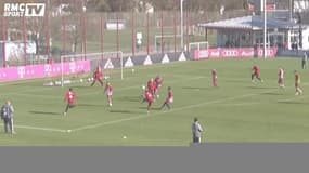 Neuer réalise une triple parade de folie à l’entraînement