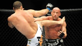 Mark Coleman lors d'un combat à l'UFC contre Mauricio Rua, le 17/01/2009