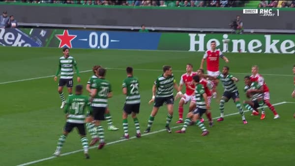 Une petite altercation a éclaté entre Zinchenko et Matheus Reis Une petite altercation a éclaté entre Zinchenko et Matheus Reis