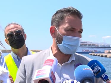Des élus marseillais ont été pris à partie par des dockers au port de Marseille.