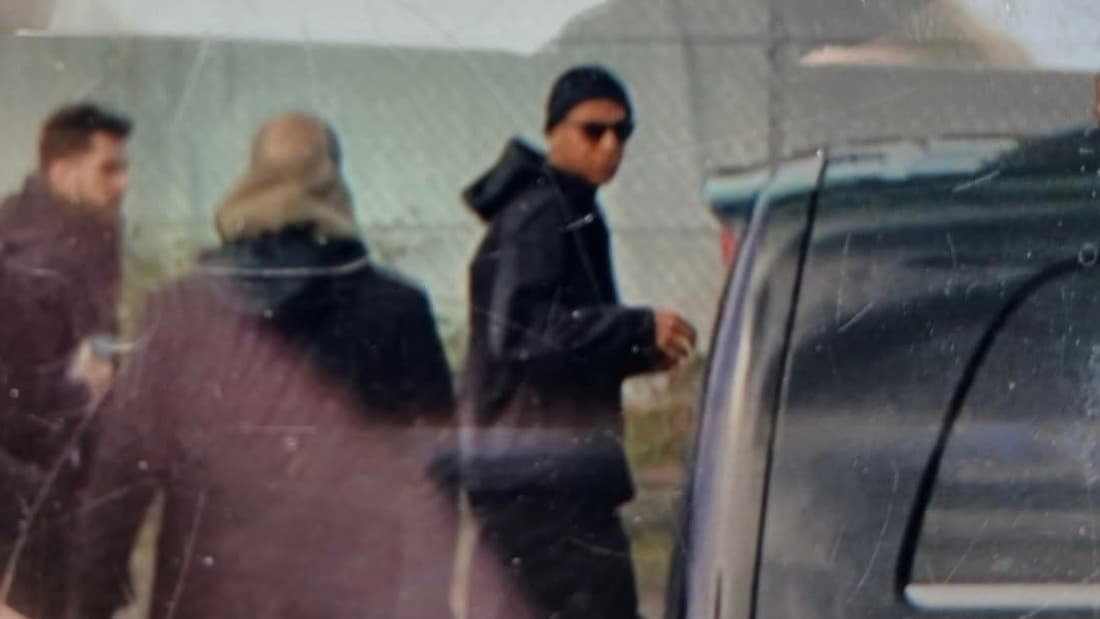 Une photo de Kylian Mbappé lors de son arrivée à l'aéroport de Carpiquet près de Caen, le 20 février 2025 Une photo de Kylian Mbappé lors de son arrivée à l'aéroport de Carpiquet près de Caen, le 20 février 2025