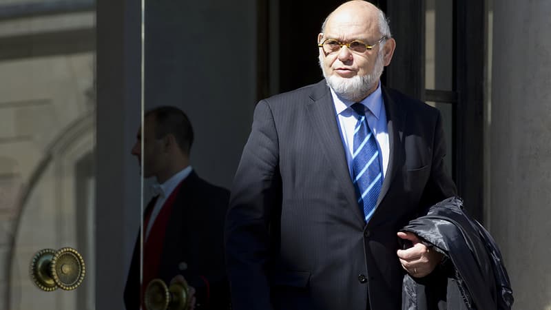 Robert Hue à la sortie de l'Elysée le 15 mai 2014.