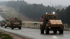 Des véhicules de l'armée américaine, le 30 décembre 2018 à Minbej, dans le nord de la Syrie