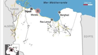 MISRATA BOMBARDÉE PAR LES FORCES DE MOUAMMAR KADHAFI