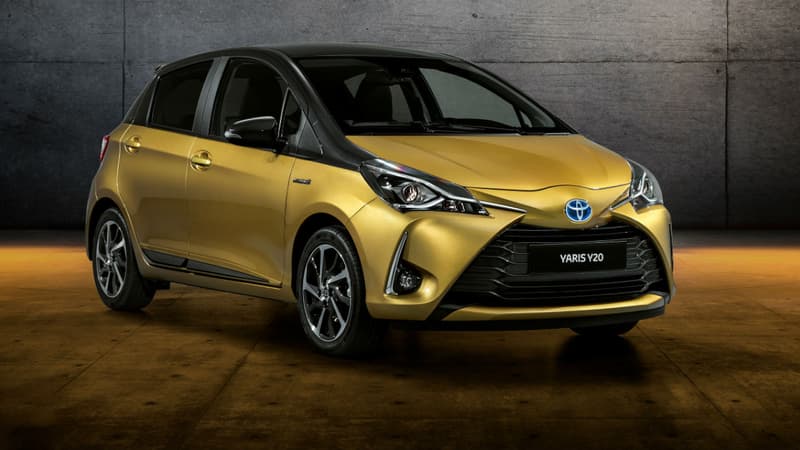 La Yaris 2019 dorée, comme le modèle dévoilé au Mondial de l'auto en 1998.